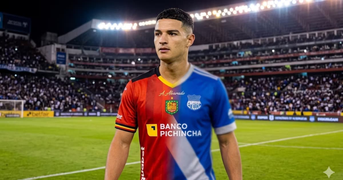Alexander Alvarado con la camiseta del Cuenca y Emelec