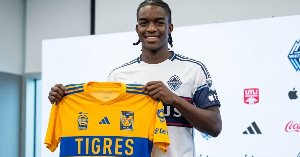 Bruno Caicedo con la camiseta de Tigres