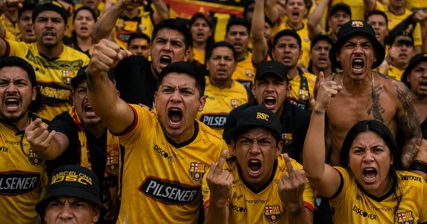 Hinchas de Barcelona SC enojados