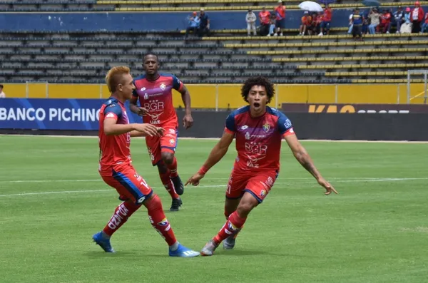 Club Deportivo El Nacional perdió la categoría y ahora se suman más problemas para el equipo.