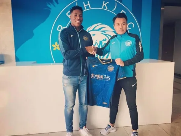 El delantero aceptó una oferta millonaria al otro lado del mundo