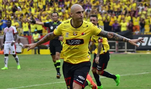 El delantero argentino en problemas legales con Barcelona SC