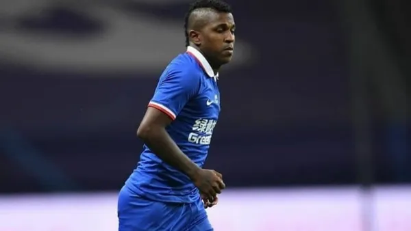 El delantero internacional con el Ecuador, Miller Bolaños, llega cedido al Chongqing por parte del Shanghai Shenhua.