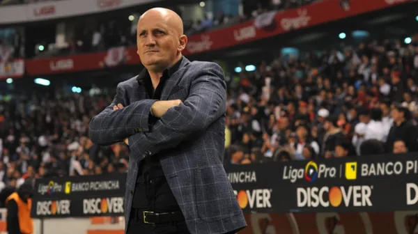 El entrenador uruguayo sigue trabajando con Liga de Quito