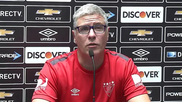 El entrenador uruguayo en una curva descendente en su carrera como entrenador