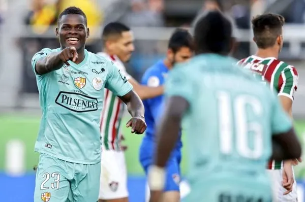 El jugador ecuatriano no la pasa bien en México