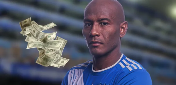 El jugador de Emelec anunció que se retirará del fútbol profesional y ya piensa en su nueva profesión