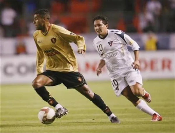 El talentoso volante se retiró un tiempo pero regresó a jugar fútbol