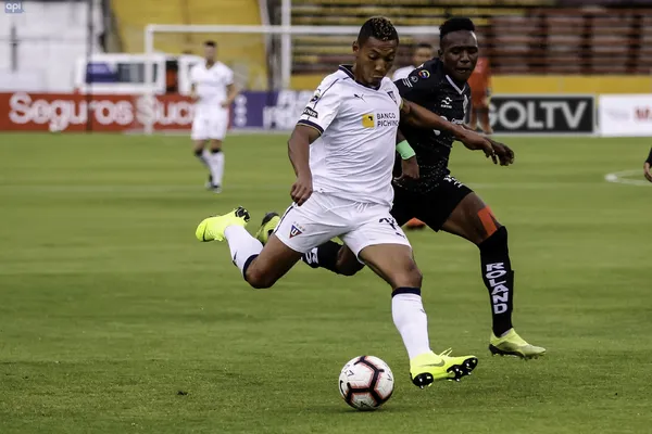 El volante de Liga Deportiva Universitaria de Quito, Choclo Quintero, contó el porque tenía tantas expulsiones en su carrera