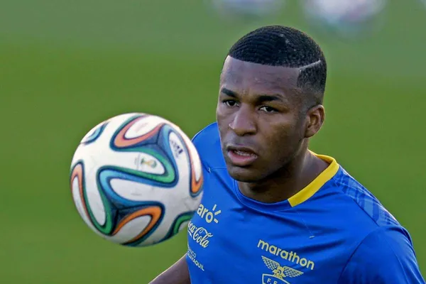 El zaguero central es el líder de la defensa del 9 de Octubre