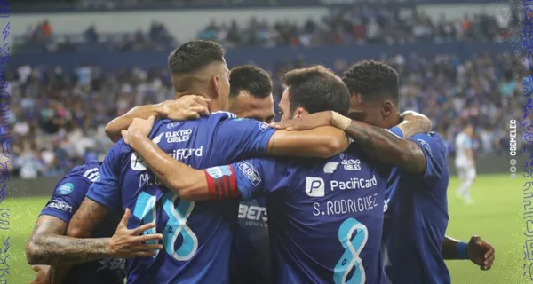 Ismael Rescalvo prepara su compromiso de Liga Pro con la novedad que varios de sus centrales están lesionados ¿A quién pondría en su lugar?