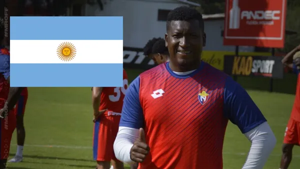Jhon Jairo Cifuente y Argentina / Foto de: El Futbolero Ecuador