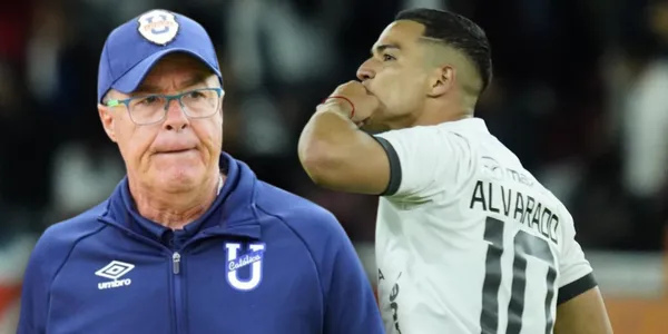 Jorge Célico durante su etapa como DT de U. Católica y Alexander Alvarado (Fuente: Radio La Red / Ecuavisa)