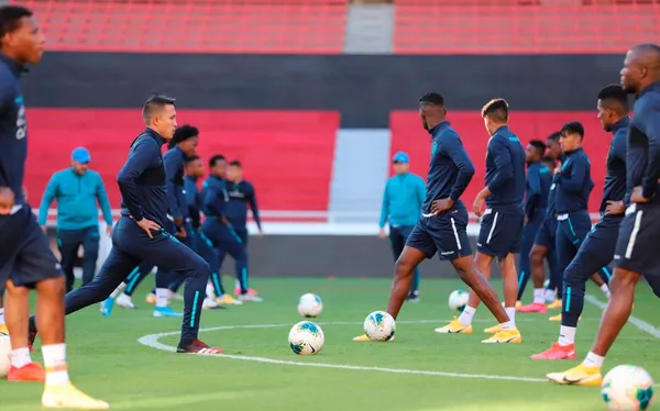 La selección ecuatoriana tendrá una prueba de fuego al enfrentarse a su similar de Brasil y el entrenador, que está pendiente de todos sus pupilos, tiene una preocupación