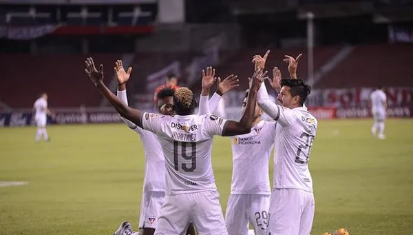 "Los albos" piensan en sus posibles refuerzos para la próxima temporada