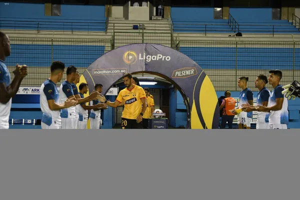 "Los Toreros" dejaron ir a uno de sus delanteros