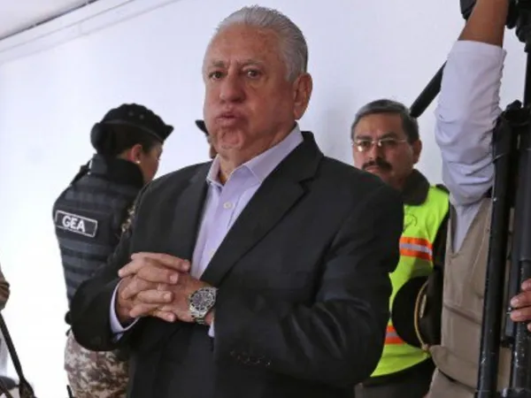 Luis Chiriboga tenía a la mayor parte de la prensa a su favor y se conoció como lo logró