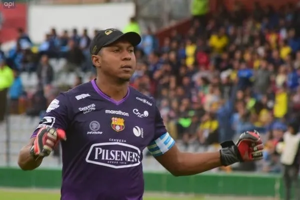 Máximo Banguera suma una nueva camiseta a su trayectoria