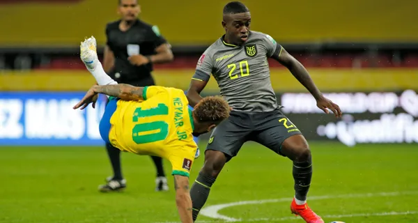 Sebastián Méndez jugó un gran compromiso ante Qatar en la mitad de la Selección Ecuatorian, en lugar de Carlos Gruezo