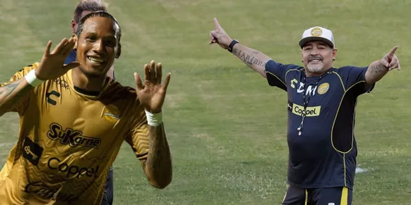 Uno de los jugadores que fue dirigido por Maradona es Vinicio Angulo