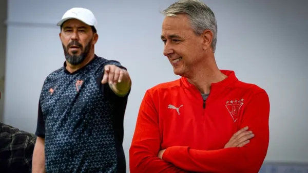 Vitamina Sánchez dejó el banco de Liga de Quito para tomar las riendas de Olimpia y ha sorprendido