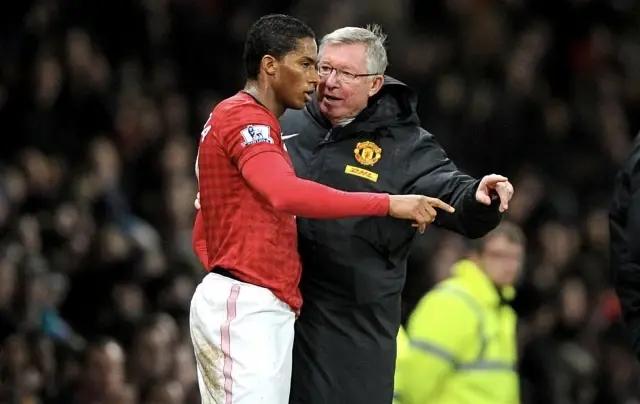 Antonio Valencia y Alex Ferguson / Foto: X