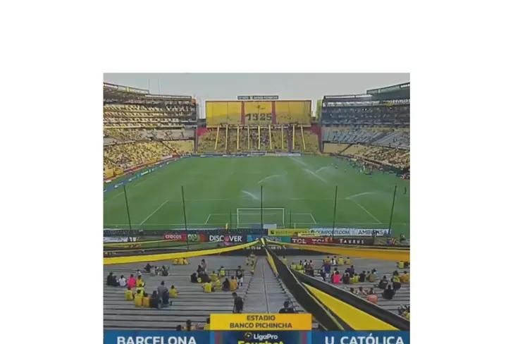 Pocos hinchas de Barcelona SC en el Monumental