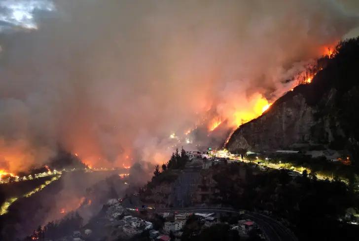 Incendio en Guápulo / Tomado de: RPP