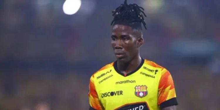 Ha participado de 16 goles en 15 partidos con Barcelona SC, tiene solo 16 años y reemplazará a Adonis Preciado