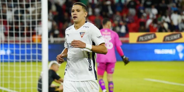 El temor que tiene Vitamina Sánchez con Alex Arce en Liga de Quito