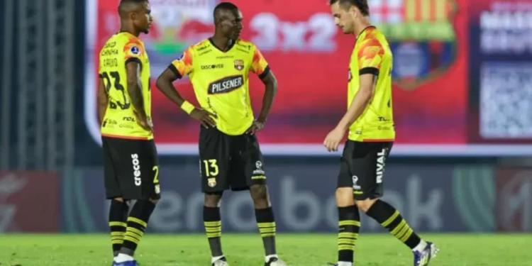 El 11 de Barcelona SC para ganarle a Emelec, con Castillo como reemplazo de Holan