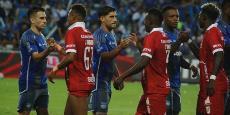 (VIDEO) Mira de dónde surgieron las bengalas que cayeron en el Capwell y alarmó a los hinchas