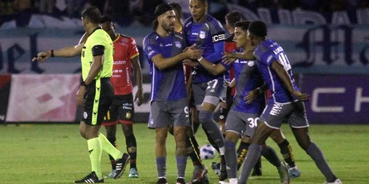 Emelec parece equipo de Segunda, mira lo que les daban de comer a los jugadores luego de los partidos