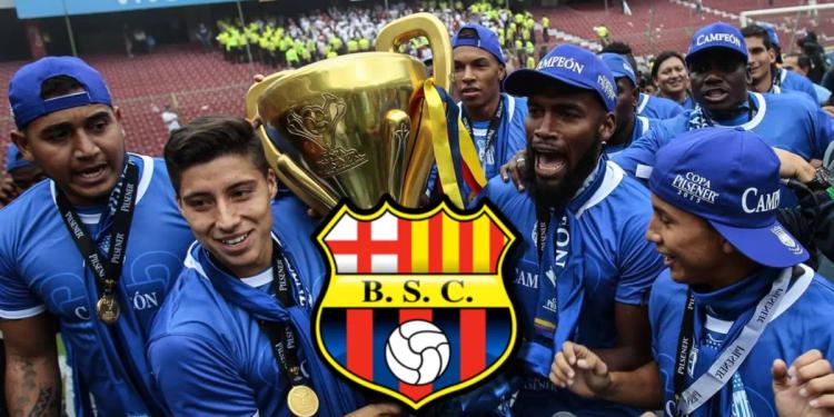 Volvió a Ecuador para jugar por Barcelona SC, pero apareció en Emelec donde ganó 4 títulos