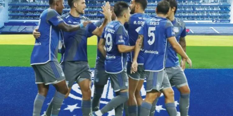 (VIDEO) Insólito, reclamaron a jugador de Emelec porque no se hizo cargo de su hijo en Perú