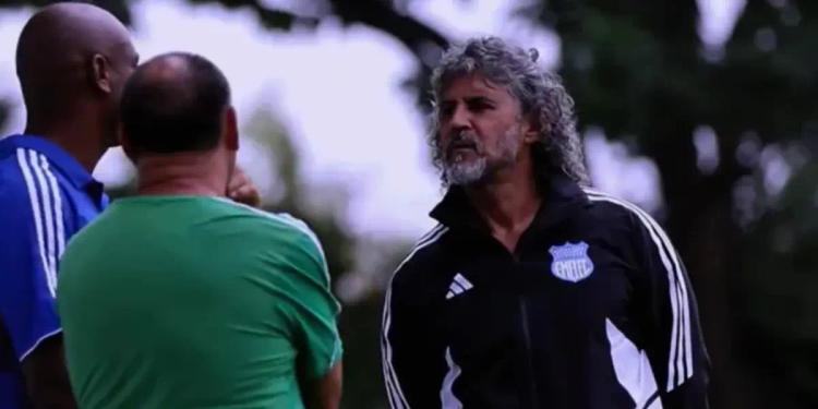 La condición que puso Leonel Álvares para irse de Emelec y que Jorge Célico lo reemplace