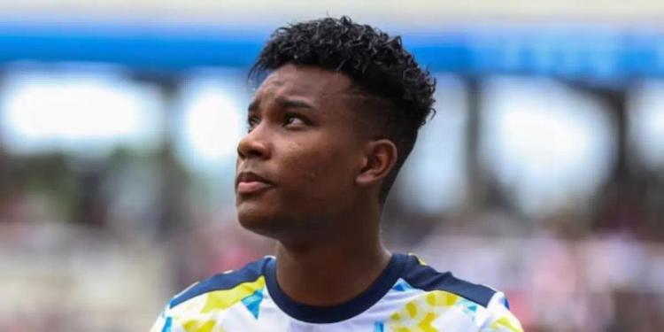 La razón por la que Óscar Zambrano no fue titular en Ecuador ante Paraguay