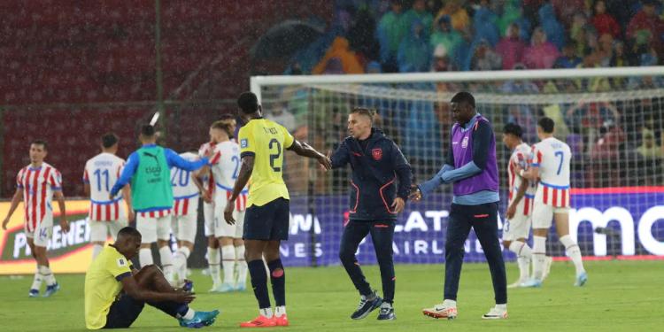 El jugador ecuatoriano que se sacó solo de la titularidad, tras el partido ante Paraguay