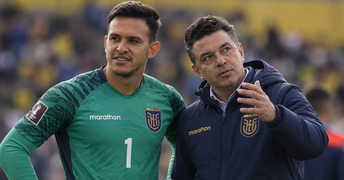 Gonzalo Valle junto a Marcelo Gallardo en la TRI