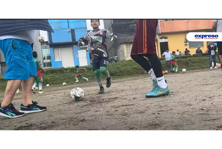 Cancha El Hueco, donde empezó Moisés Caicedo - Tomado de Expreso