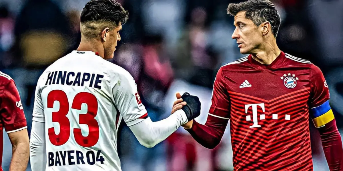 Al finalizar el partido Piero Hincapié se acercó a Robert Lewandowski a pedirle la camiseta