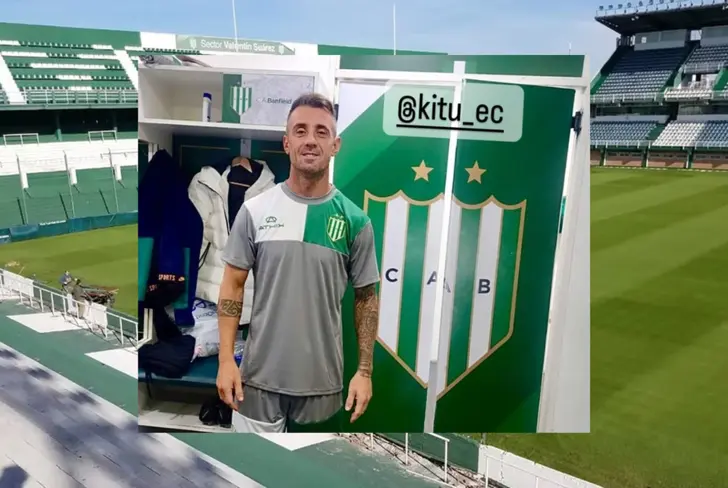 Damián Díaz con la camiseta de Banfield (Foto tomada de: X)