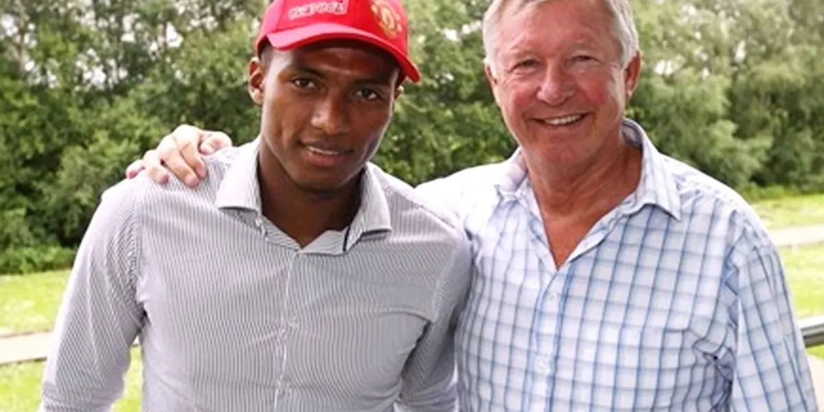 El histórico estratega del Manchester United reconoció el trabajo de Antonio Valencia